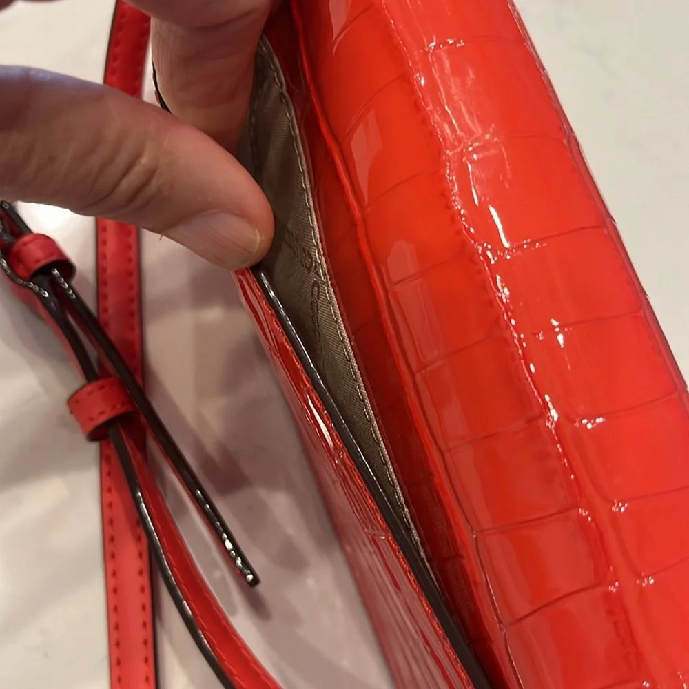 Like new Michael Kors Flap XBody bag. Used 2X - Picture 6 of 12